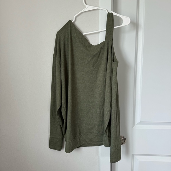 πHP!π We the Free Saratoga Top Green Size Small Boho Asymmetric Off the Shoulder - Picture 3 of 14